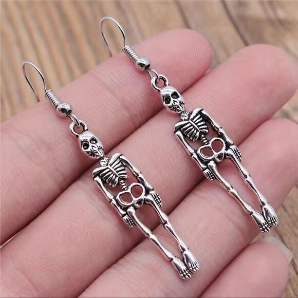 Skeleton dangle earrings in silver. Measurements in pictures. - Picture 7 of 7